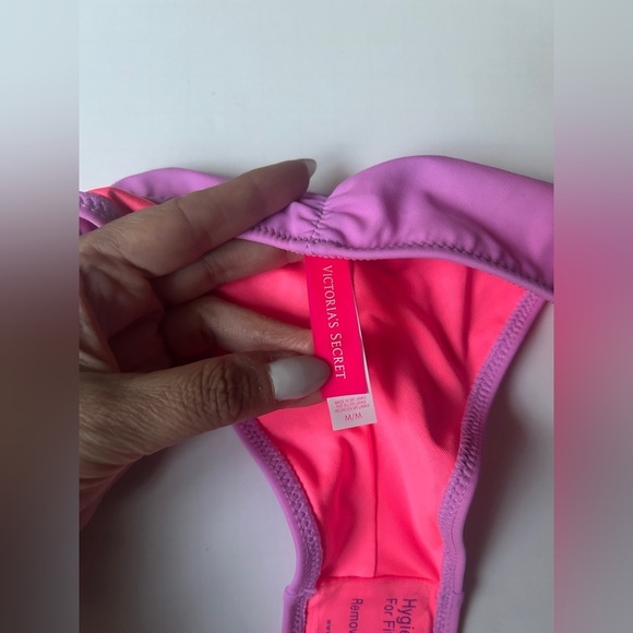 Victoria’s Secret Bikini Bottoms - Picture 3 of 6